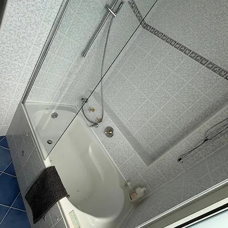 2 Pièces Au Centre De *